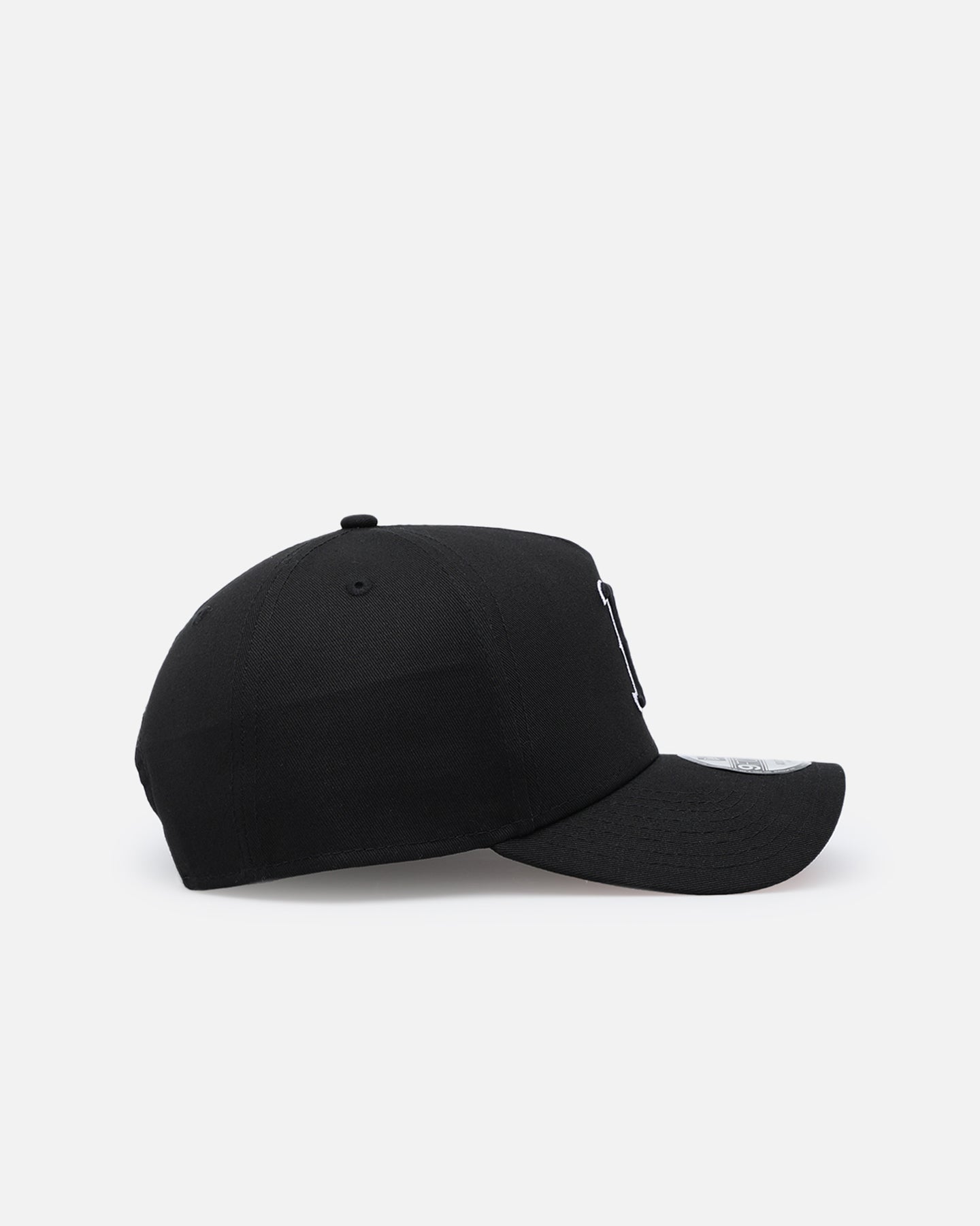 New Era Boston Red Sox 'Pink Satin Hearts' 9FORTY A-Frame Snapback Black/White
