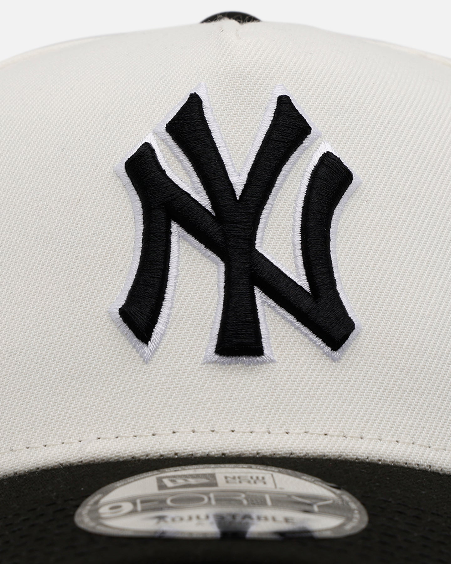 New Era New York Yankees 'Chrome Black' 9FORTY A-Frame Snapback Chrome/Black