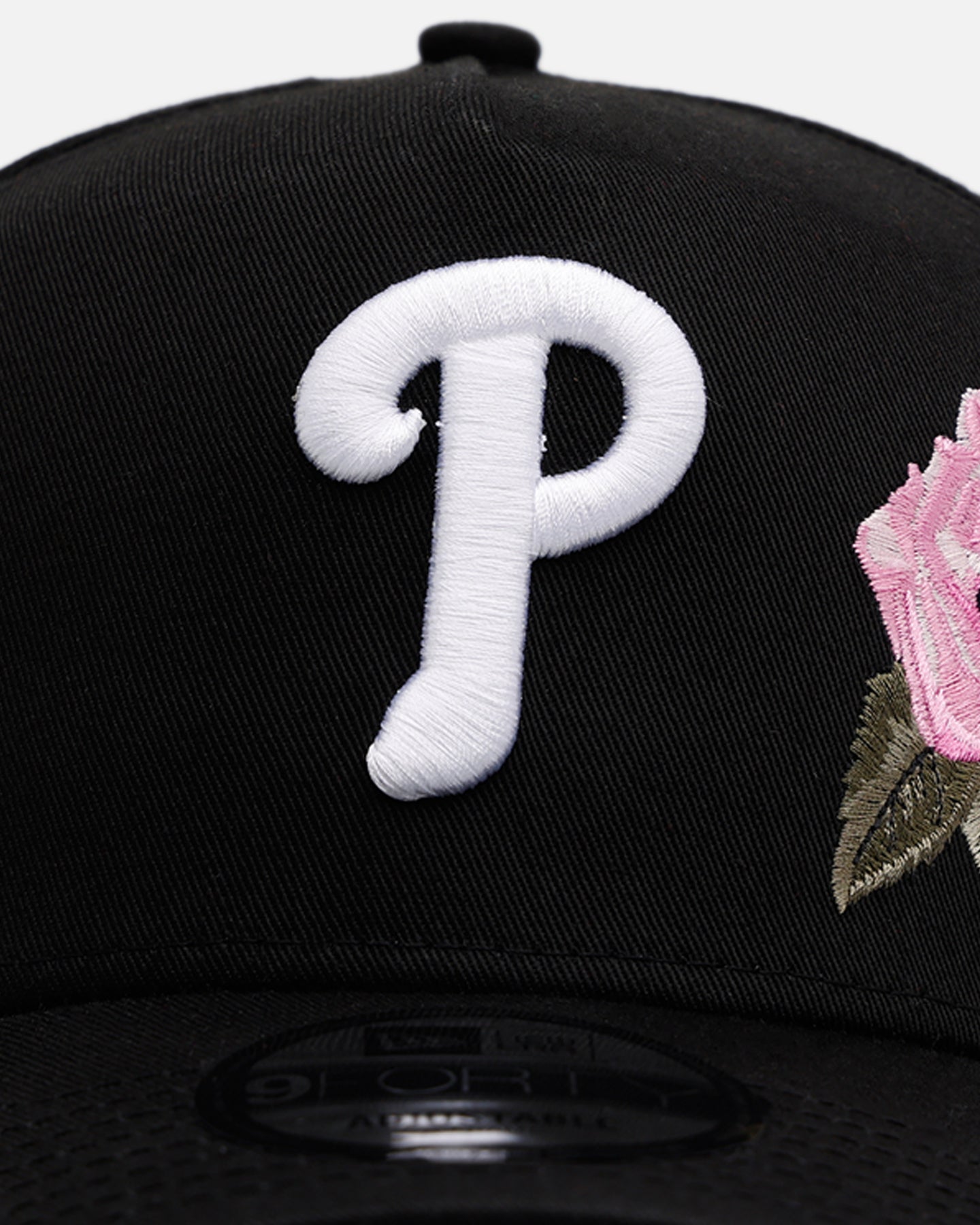 New Era Philadelphia Phillies 'Pink Rose Embroidery' 9FORTY A-Frame Snapback Black/Pink
