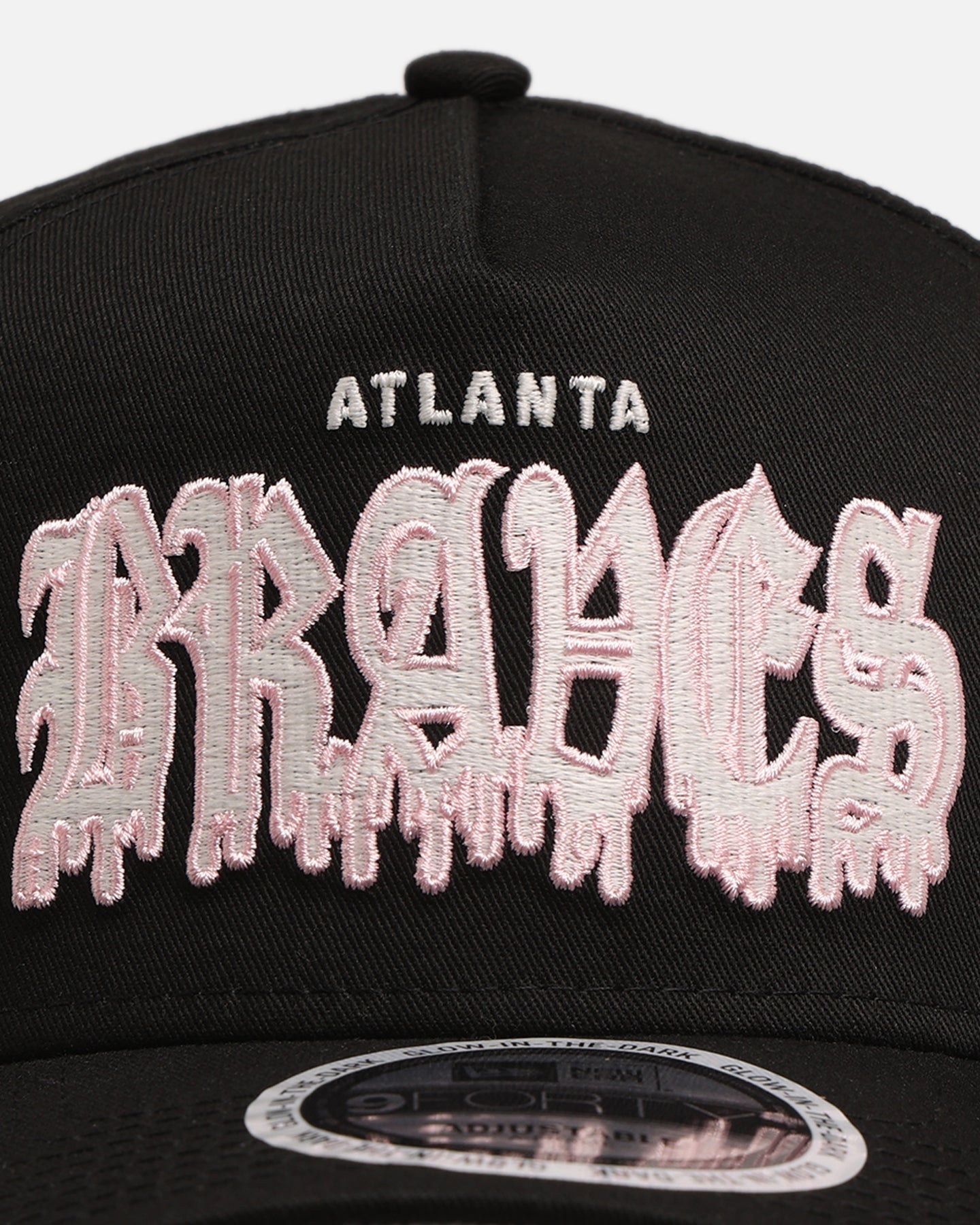 New Era Atlanta Braves 'Drip Glow Script' 9FORTY A-Frame Snapback Black/Pink