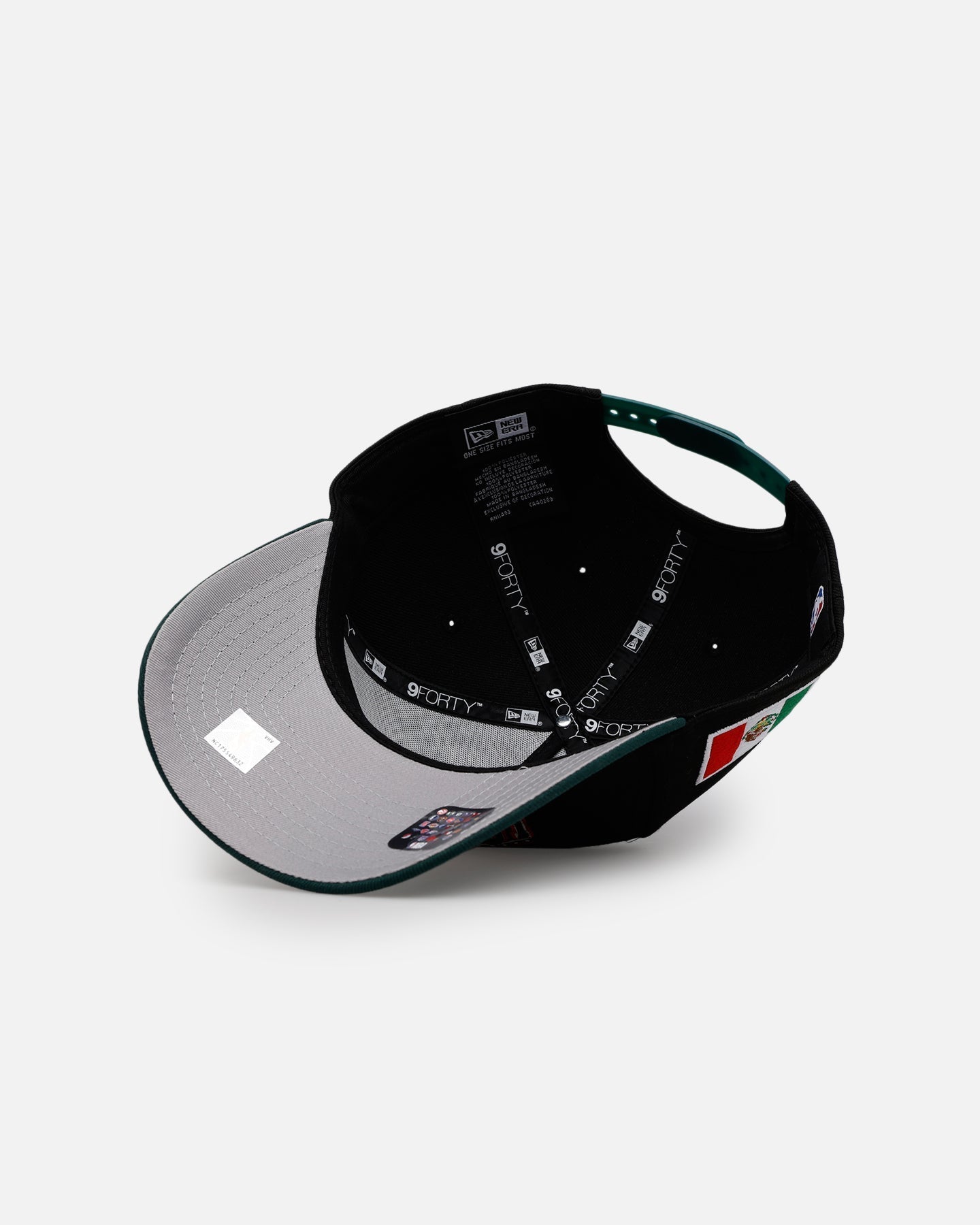 New Era Chicago Bulls 'Mexican Independence Day 2.0' 9FORTY A-Frame Snapback Black/Green