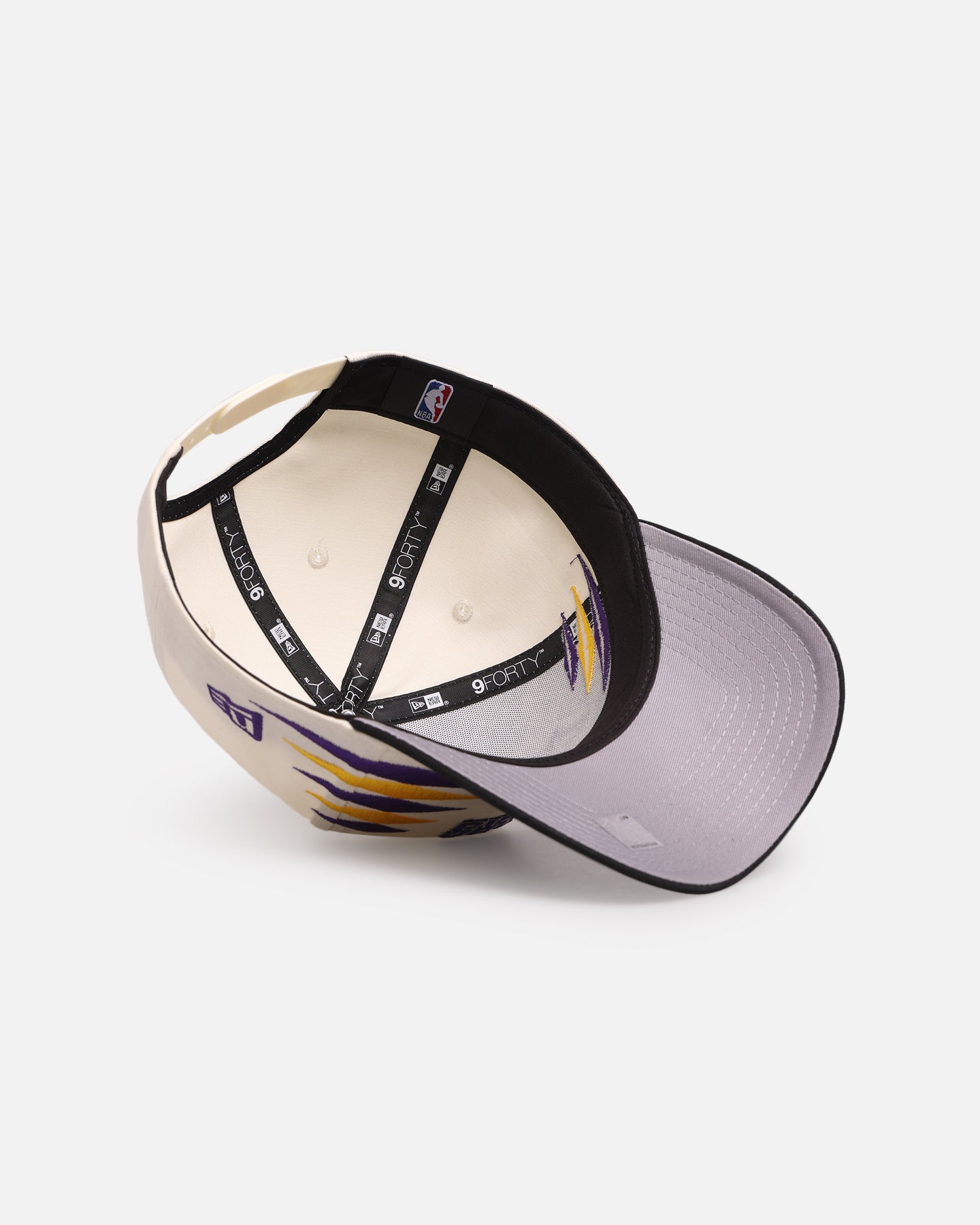 New Era Los Angeles Lakers 'Regency Crown' 9FORTY A-Frame Snapback Chrome White/Black