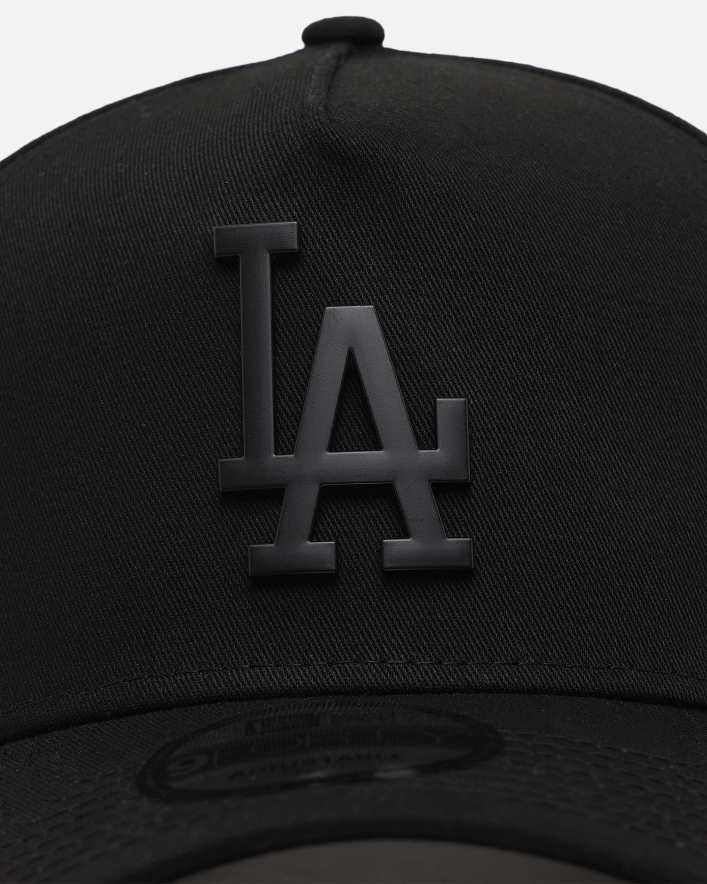 New Era Los Angeles Dodgers 'Metal Badge' 9FORTY A-Frame Snapback Black/Black