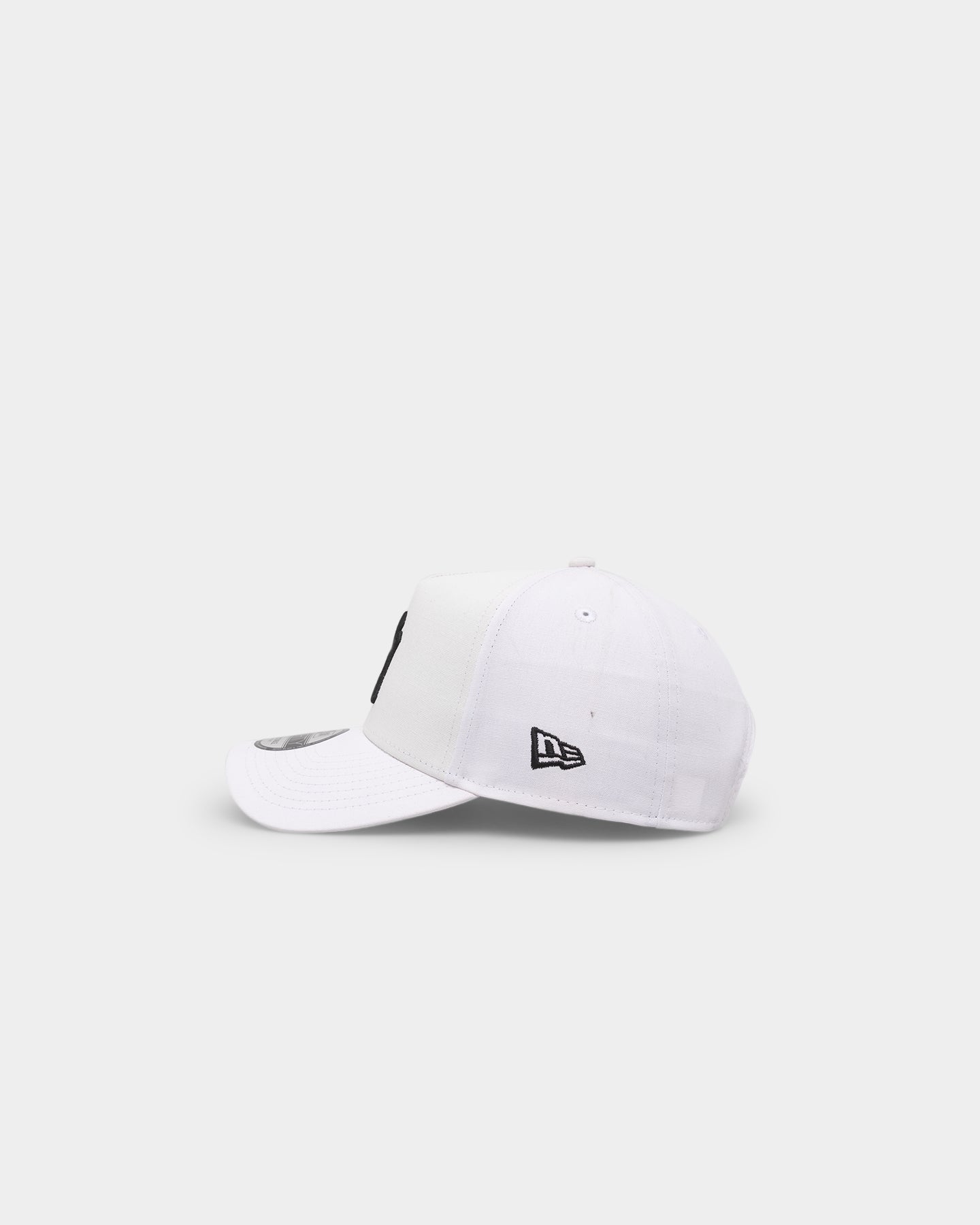 New Era New York Yankees 'UV Activation' 9FORTY A-Frame Snapback White
