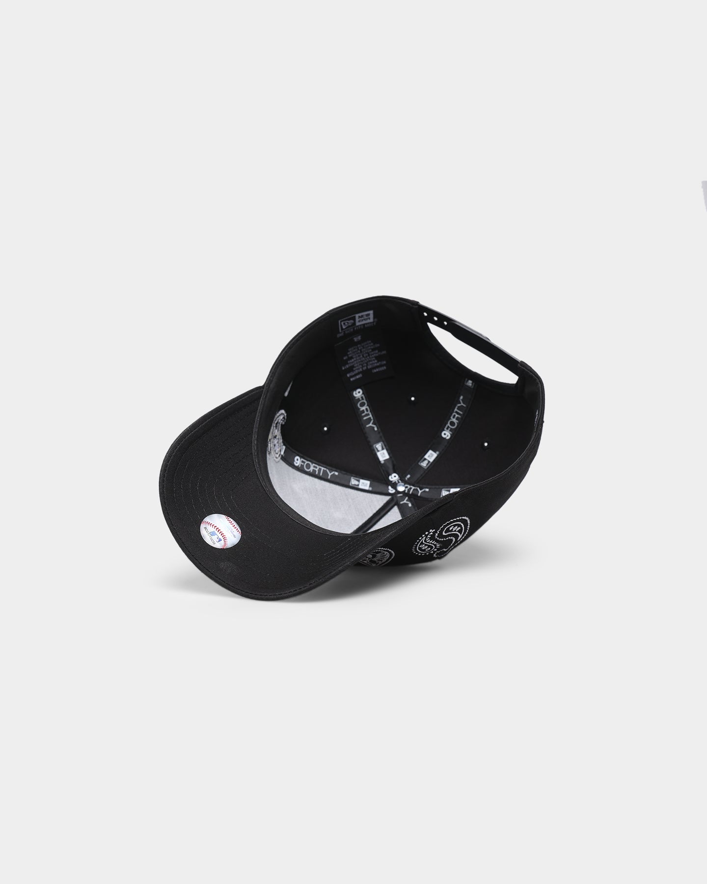 New Era New York Yankees 'Paisley Logo' 9FORTY A-Frame Snapback Black