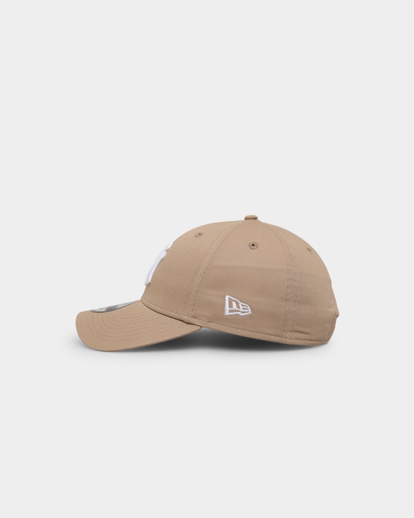 New Era New York Yankees 'Camel White' 9FORTY Casual Strapback Tumbleweed/White