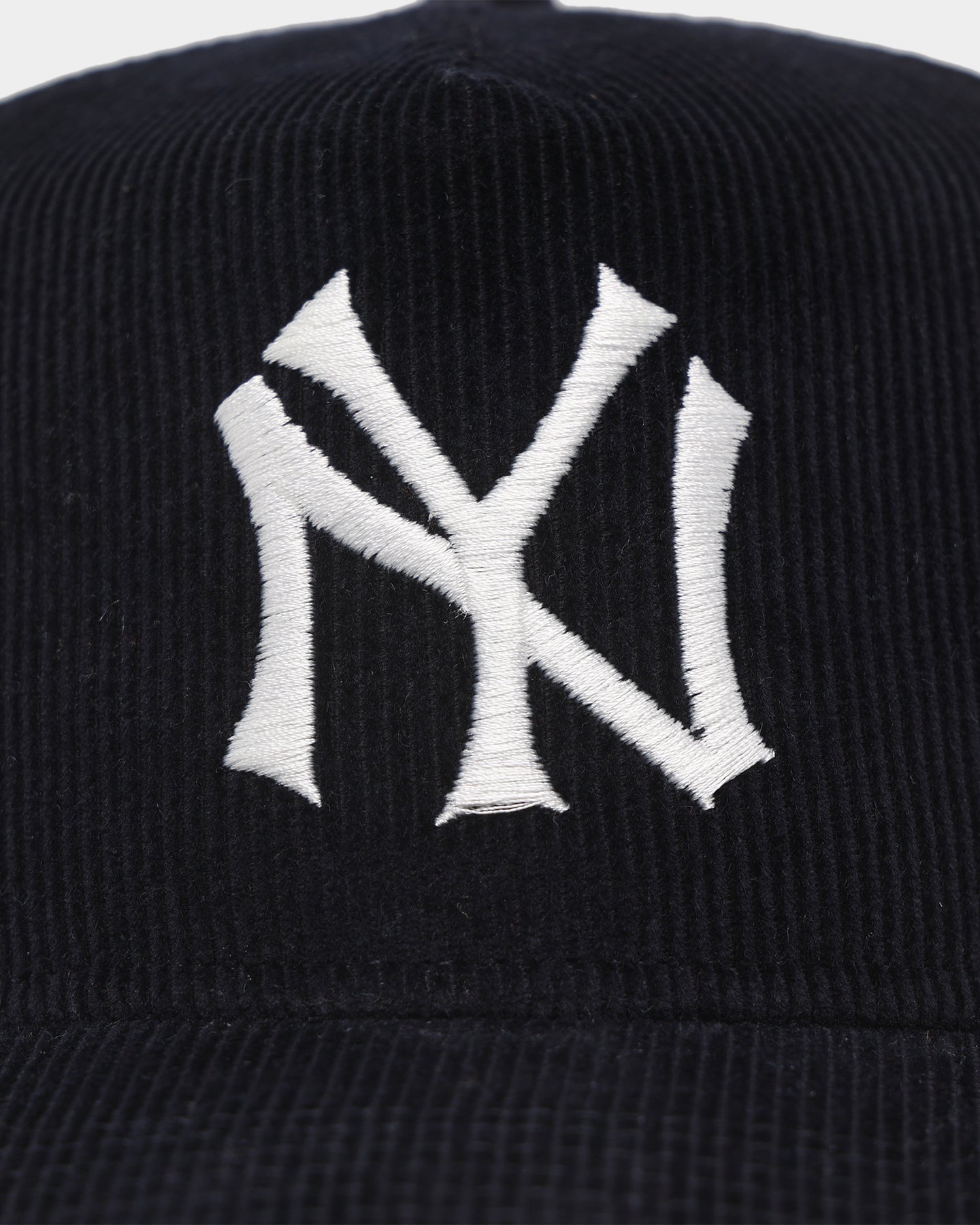 New Era New York Yankees 'Throwback Corduroy' Golfer Snapback Navy
