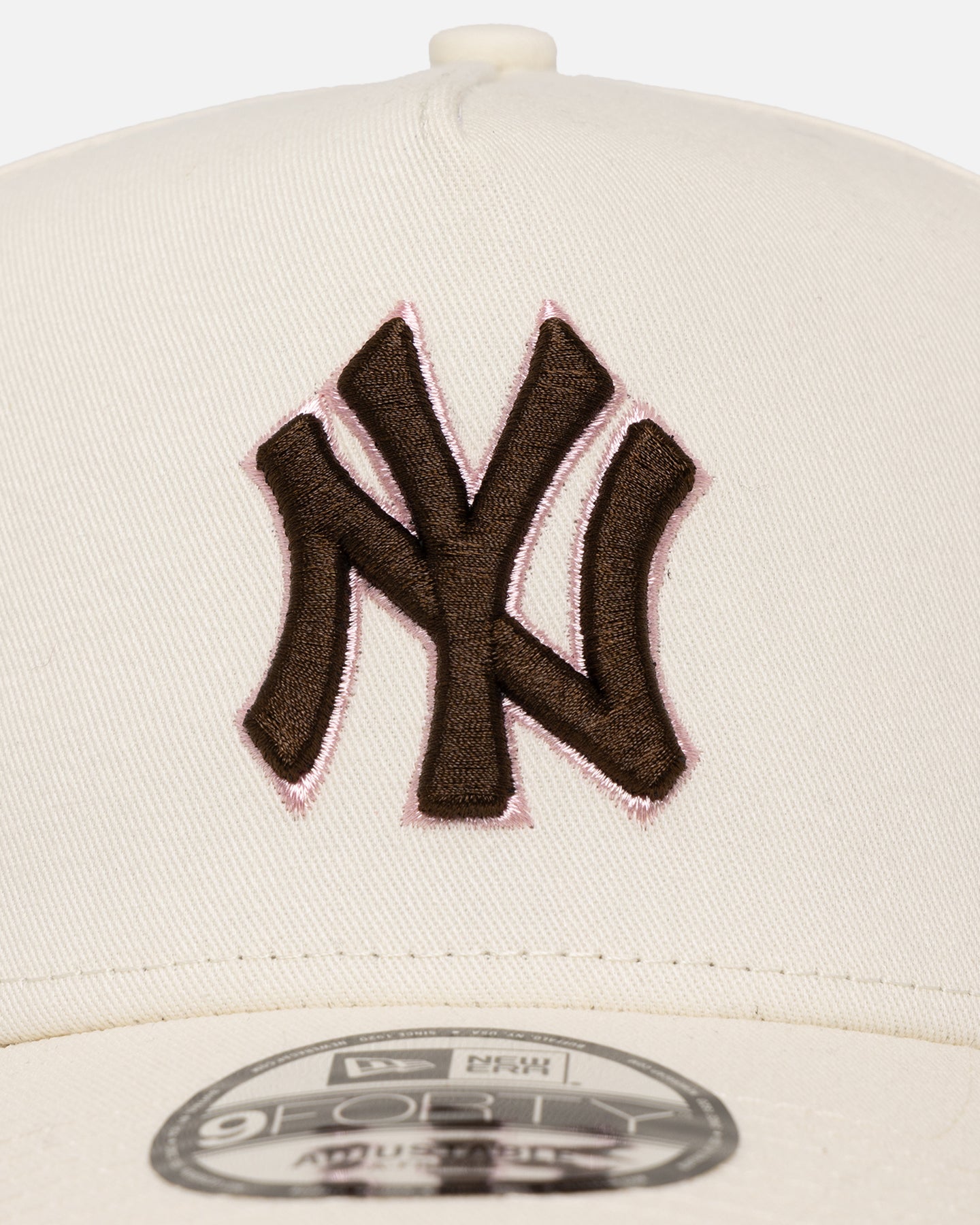 New Era New York Yankees 'Neapolitan Chrome' 9FORTY A-Frame Snapback Chrome/Pink Met
