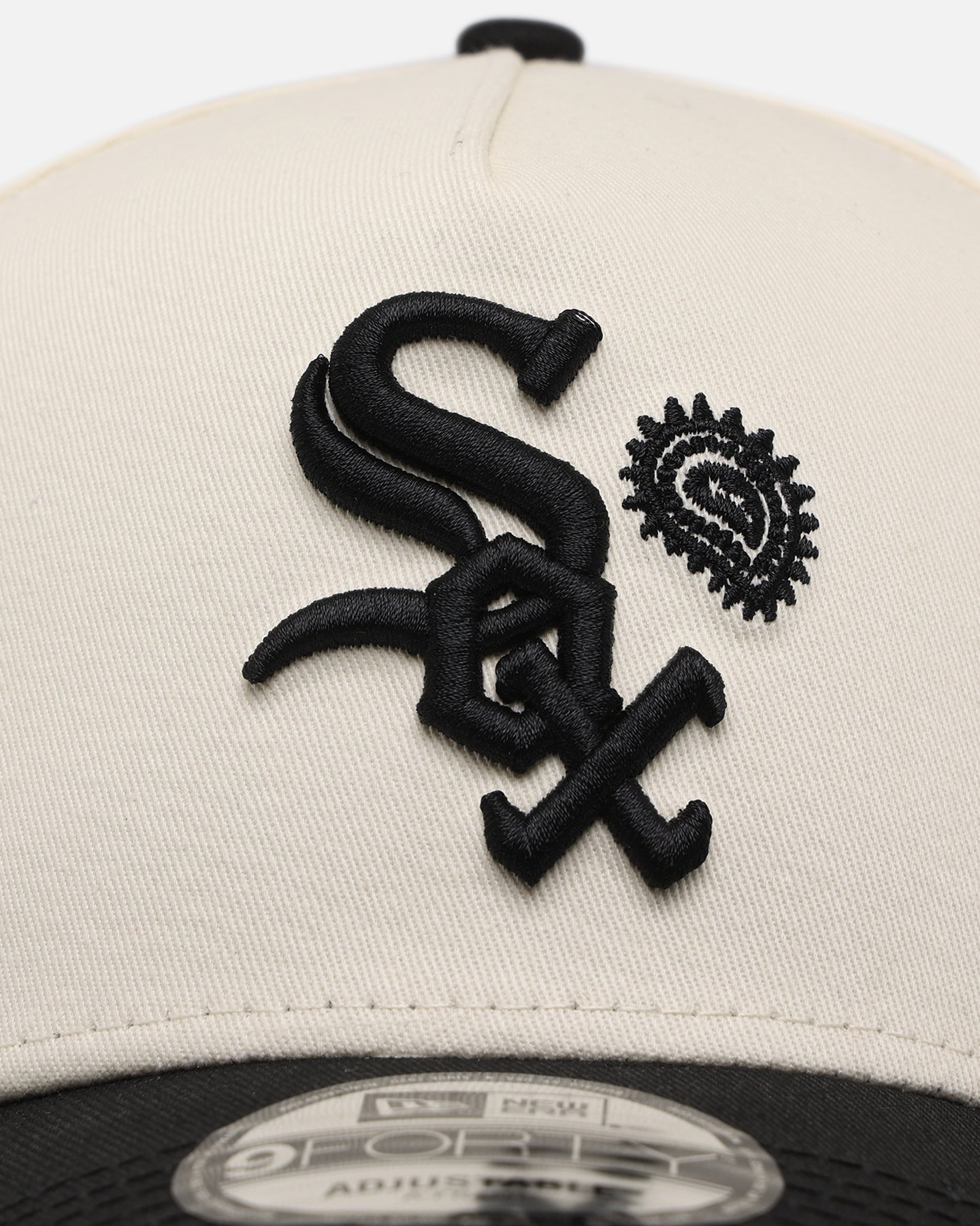 New Era Chicago White Sox 'Paisley Hit' 9FORTY A-Frame Snapback Chrome White/Black