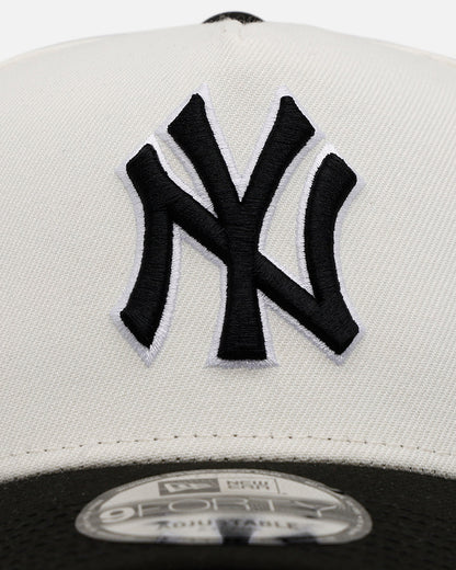 New Era New York Yankees 'Chrome Black' 9FORTY A-Frame Snapback Chrome/Black