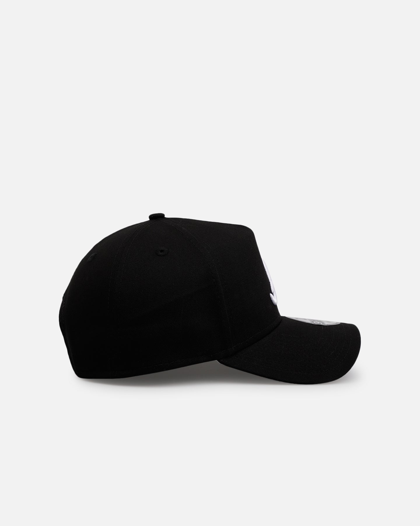 New Era Atlanta Braves 'Pink Rose Embroidery' 9FORTY A-Frame Snapback Black/Pink