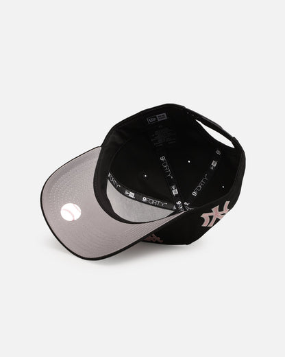 New Era New York Yankees 'Drip Glow Script' 9FORTY A-Frame Snapback Black/Pink