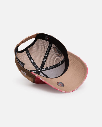 New Era New York Yankees 'Digi Camo' 9FORTY A-Frame Trucker Snapback Pink/White