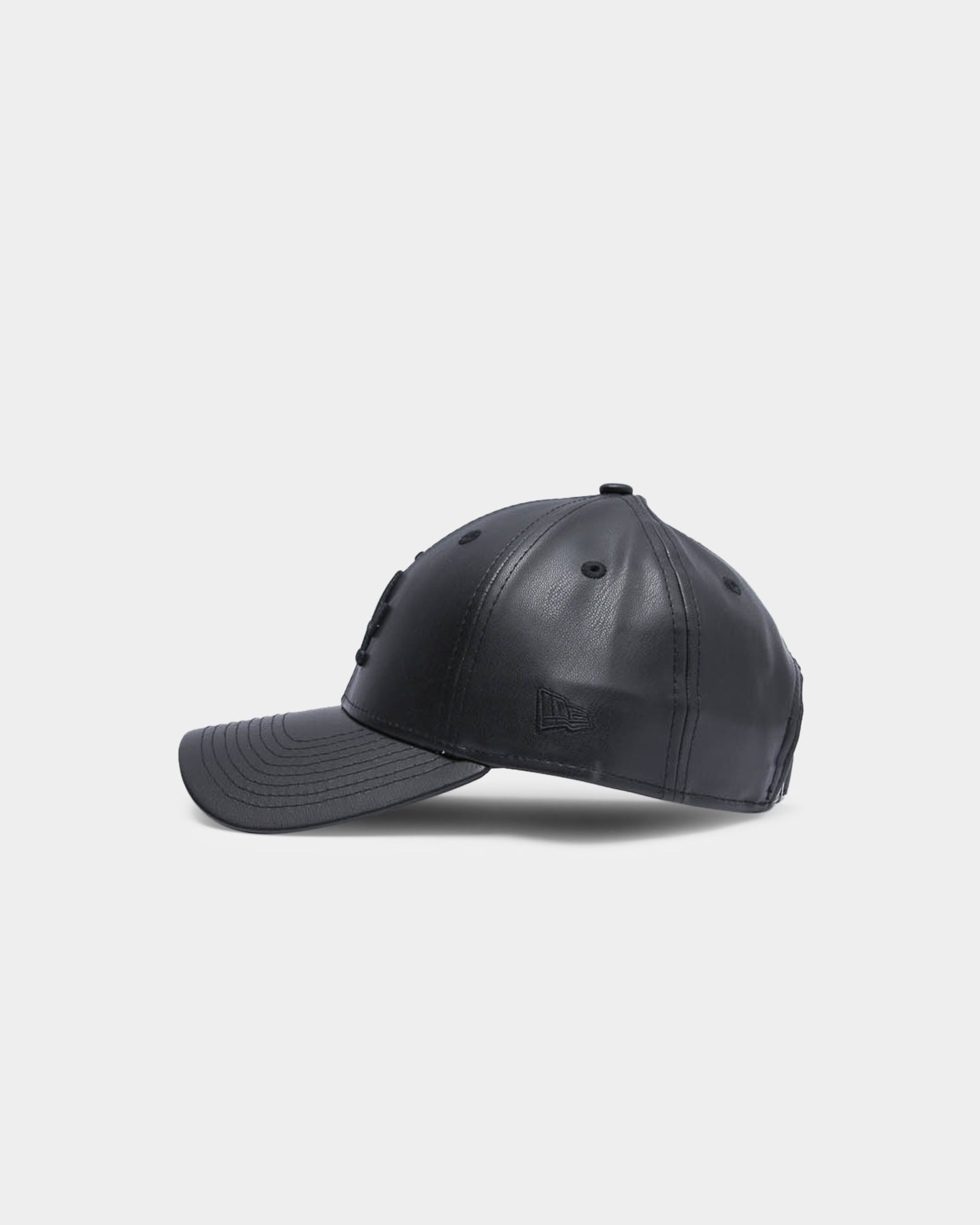 New Era Women's Los Angeles Dodgers PU Leather 9FORTY Strapback Black/Black